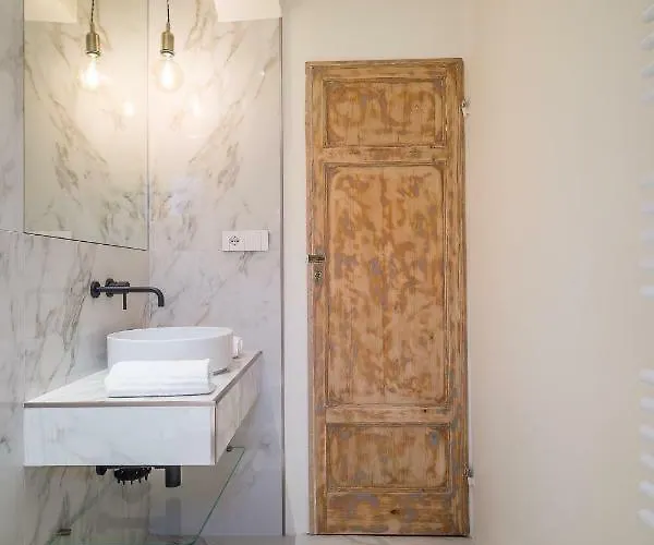 Luxury In Palazzo Spada Апартаменты Болонья