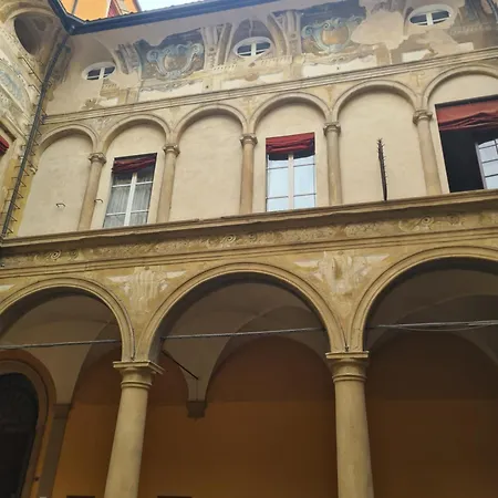 Luxury In Palazzo Spada بولونيا